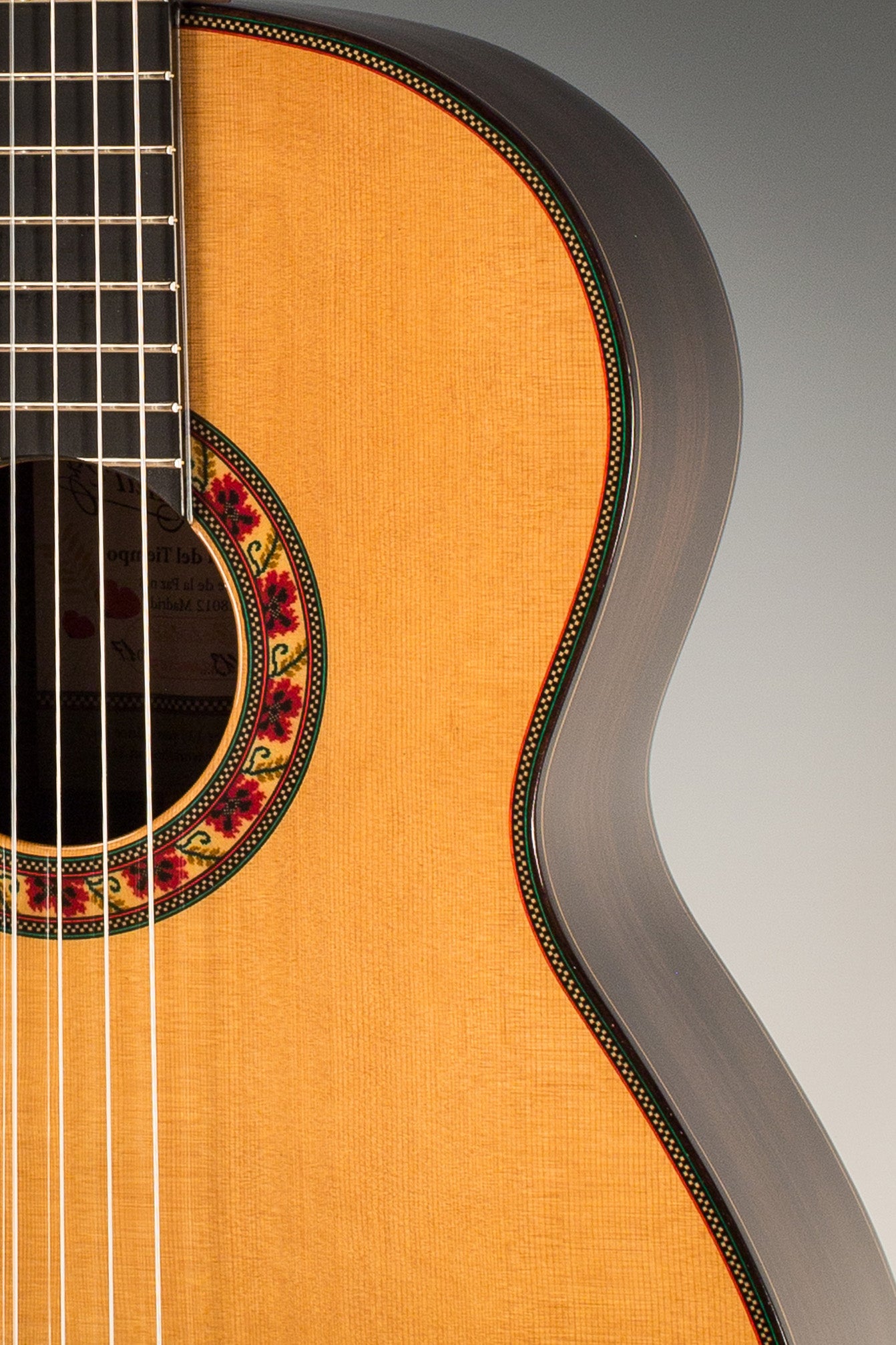 Ramirez Guitarra Del Tiempo Cedar - LEFT-HANDED Classical Guitar