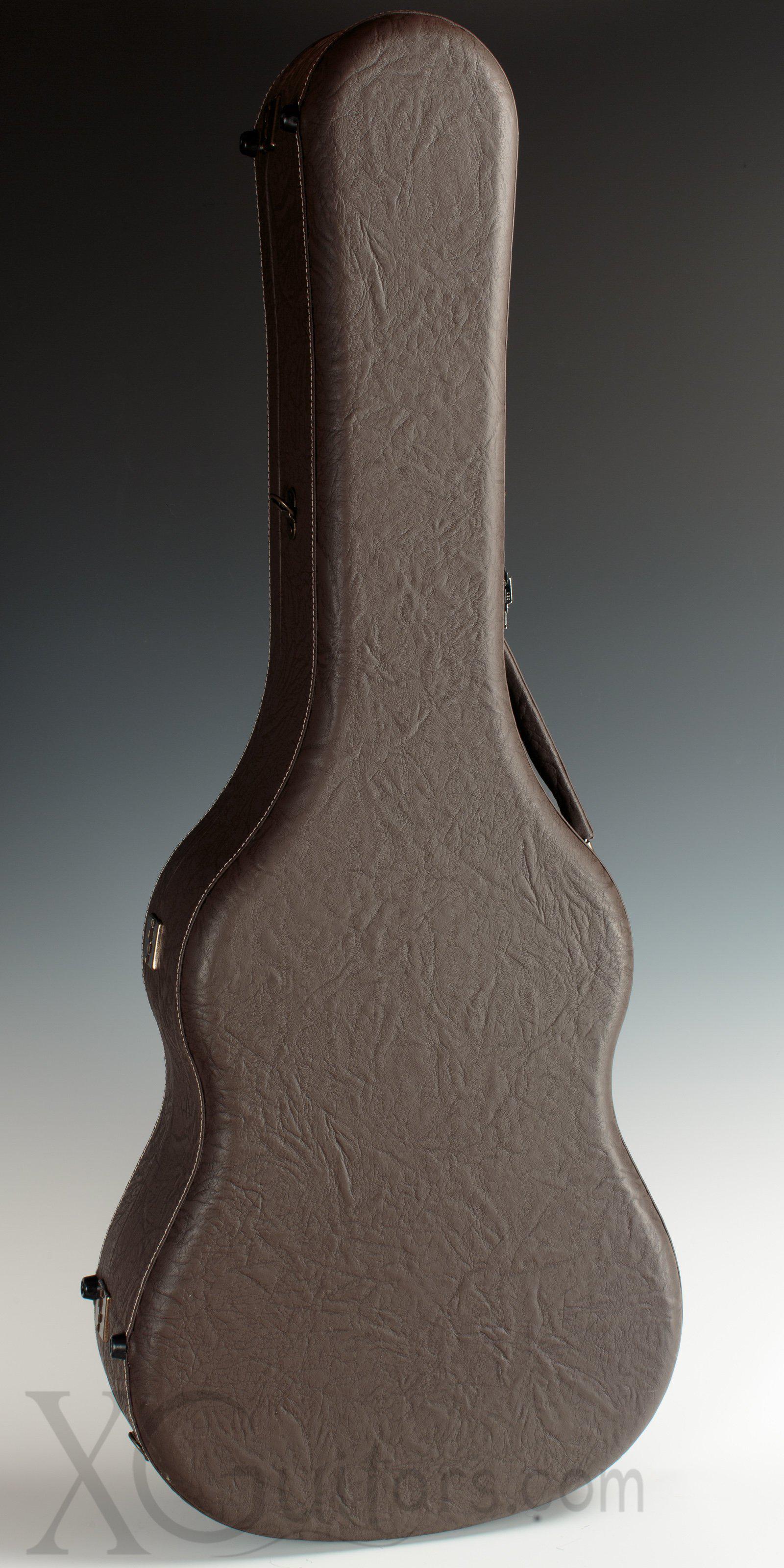 VGV Hardshell Case: Brown with Hygrometer (classy!) - Upgrade