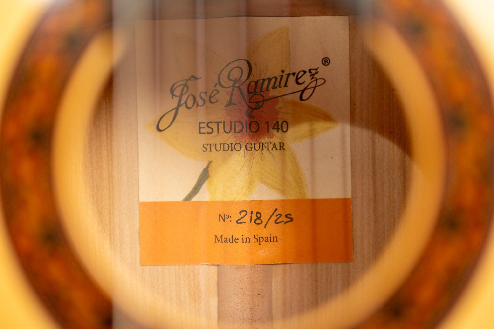 Ramirez Estudio 140 Flamenca Blanca - Flamenco Guitar