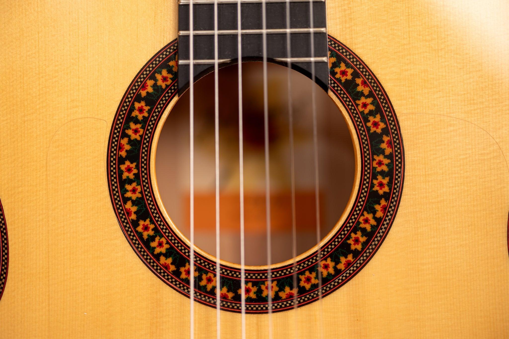 Ramirez Estudio 140 Flamenca Blanca - Flamenco Guitar