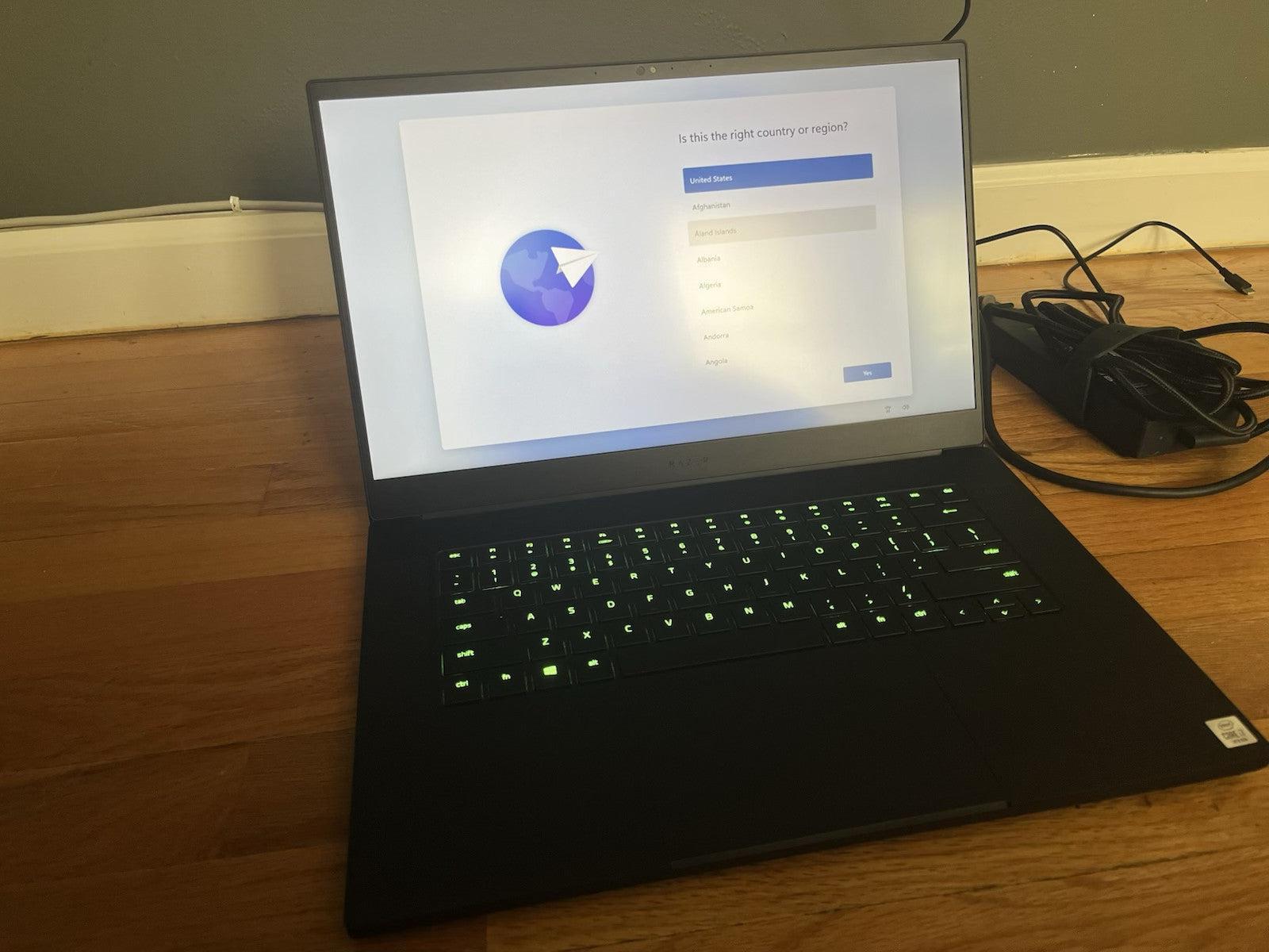 Razer Blade 15 Advanced 2020 Intel Core i7 10th Gen RTX 2070 2TB NVME 32GB RAM