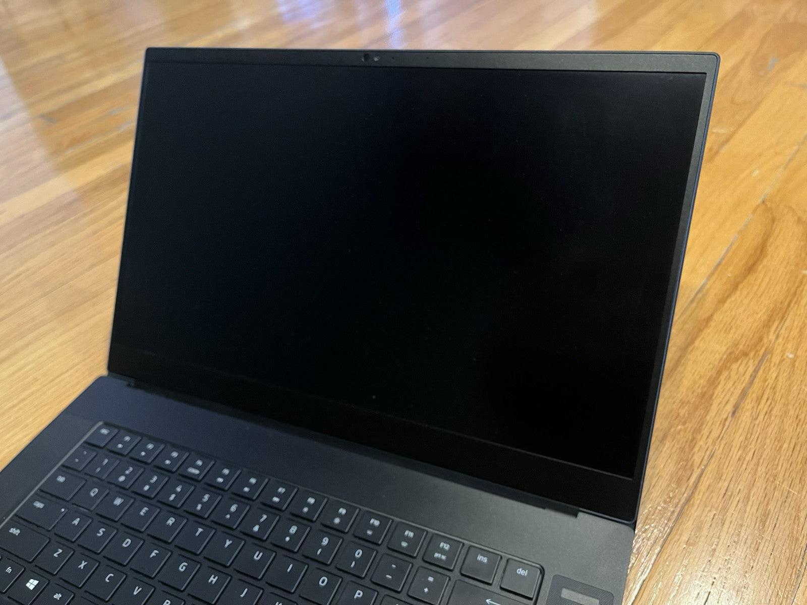 Razer Blade 15 Advanced 2020 Intel Core i7 10th Gen RTX 2070 2TB NVME 32GB RAM